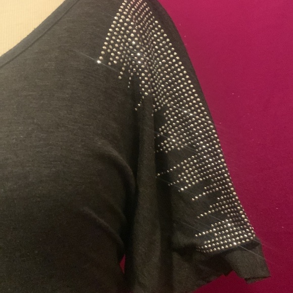 Espresso gray t. Size M. Like new. Jewelled shoulders . Sinched sides - Picture 5 of 5